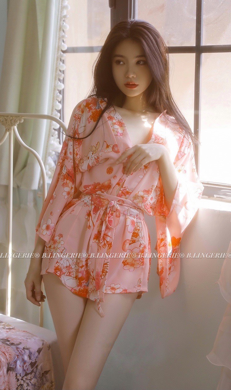 cosplay-vay-ngu-kimono-blingerie