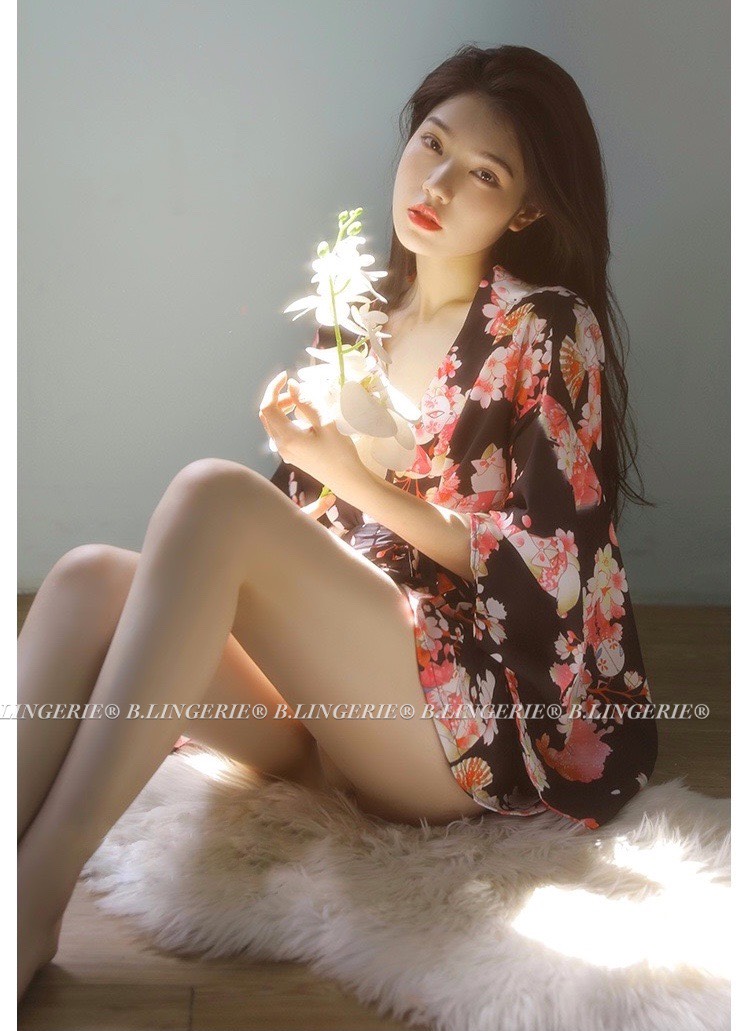 cosplay-vay-ngu-kimono-blingerie