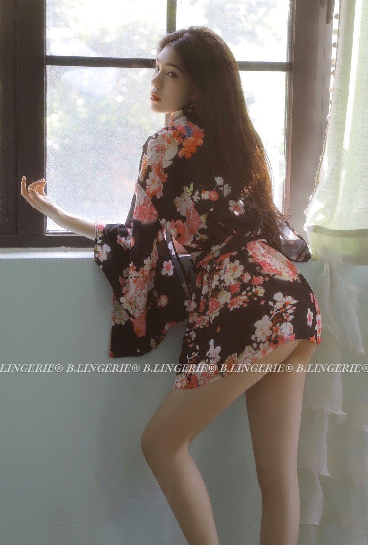 cosplay-vay-ngu-kimono-blingerie