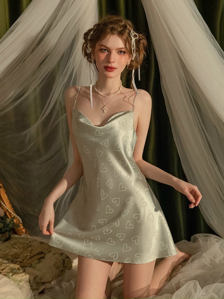Đầm Ngủ Trơn Thanh Lịch