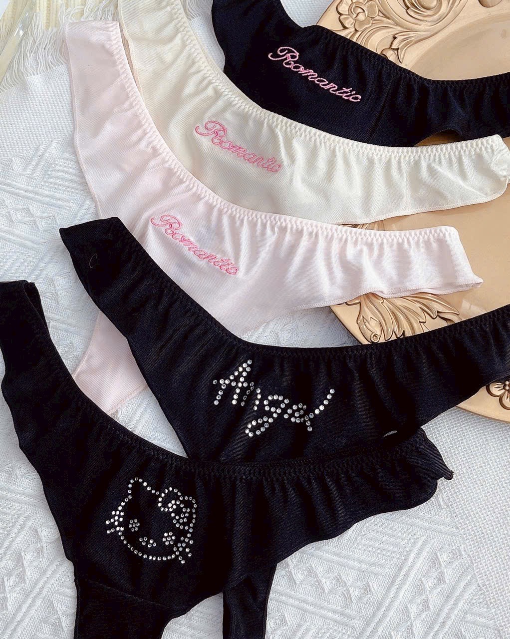 Quần Lót Nữ Trẻ Trung