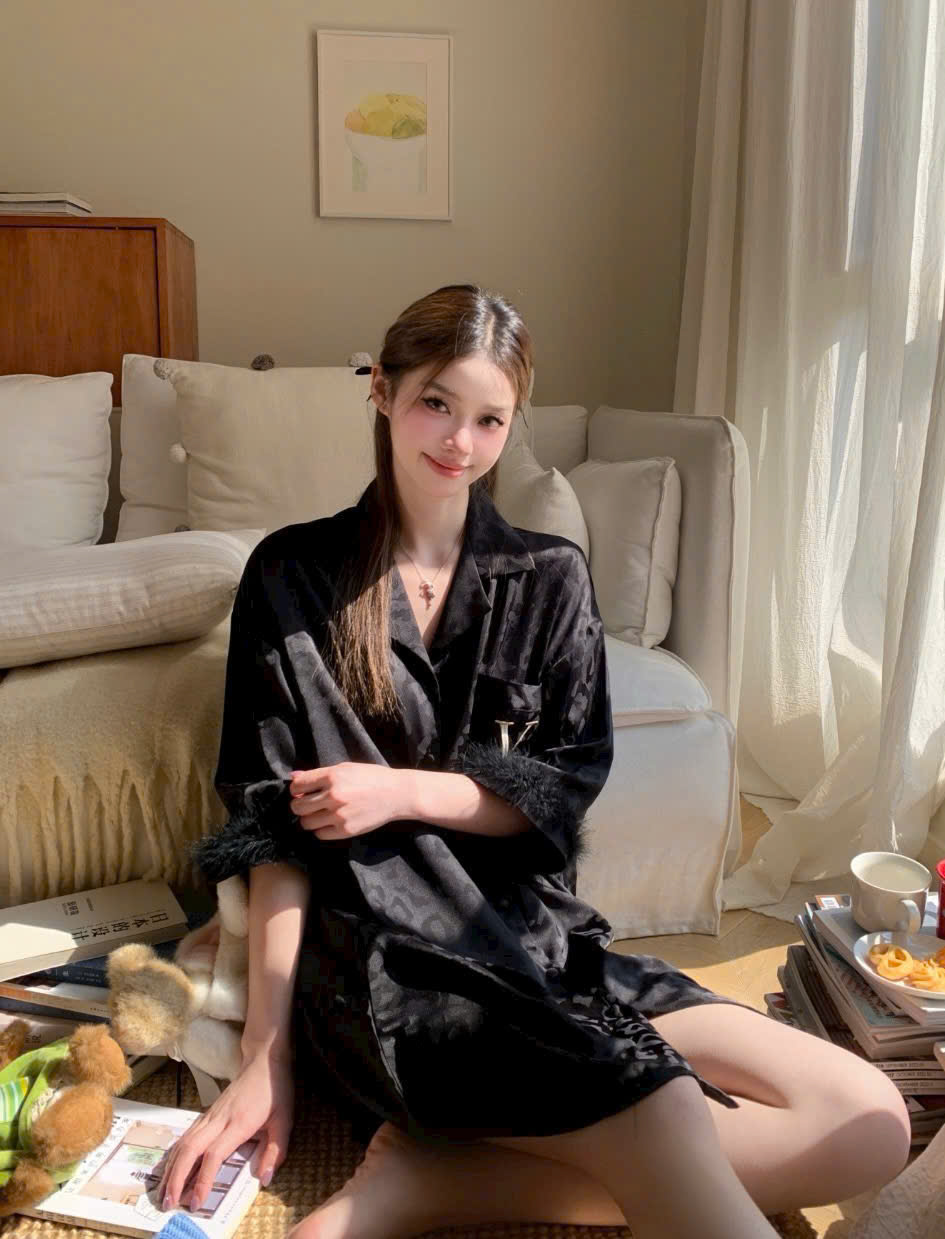 Váy Ngủ Sơmi Trơn Thanh Lịch