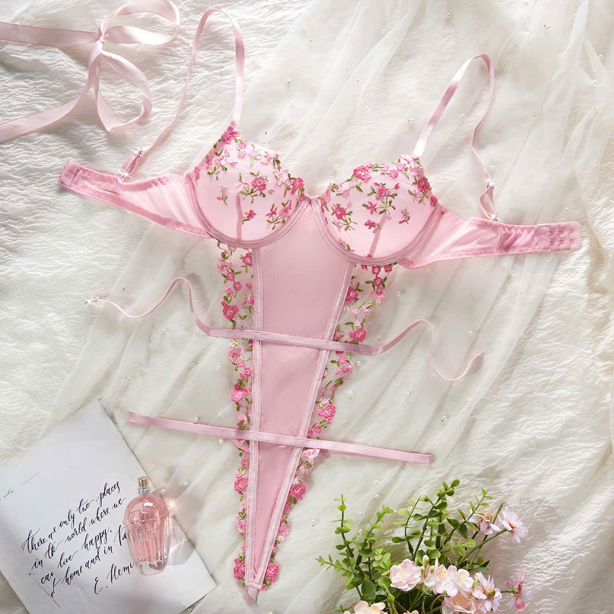 Bộ Bodysuit Ren Hoa Hồng Nhỏ