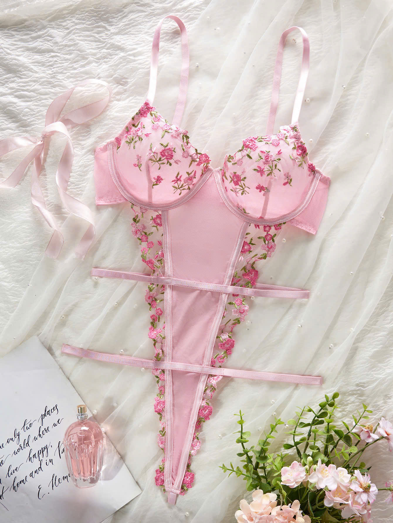 Bộ Bodysuit Ren Hoa Hồng Nhỏ