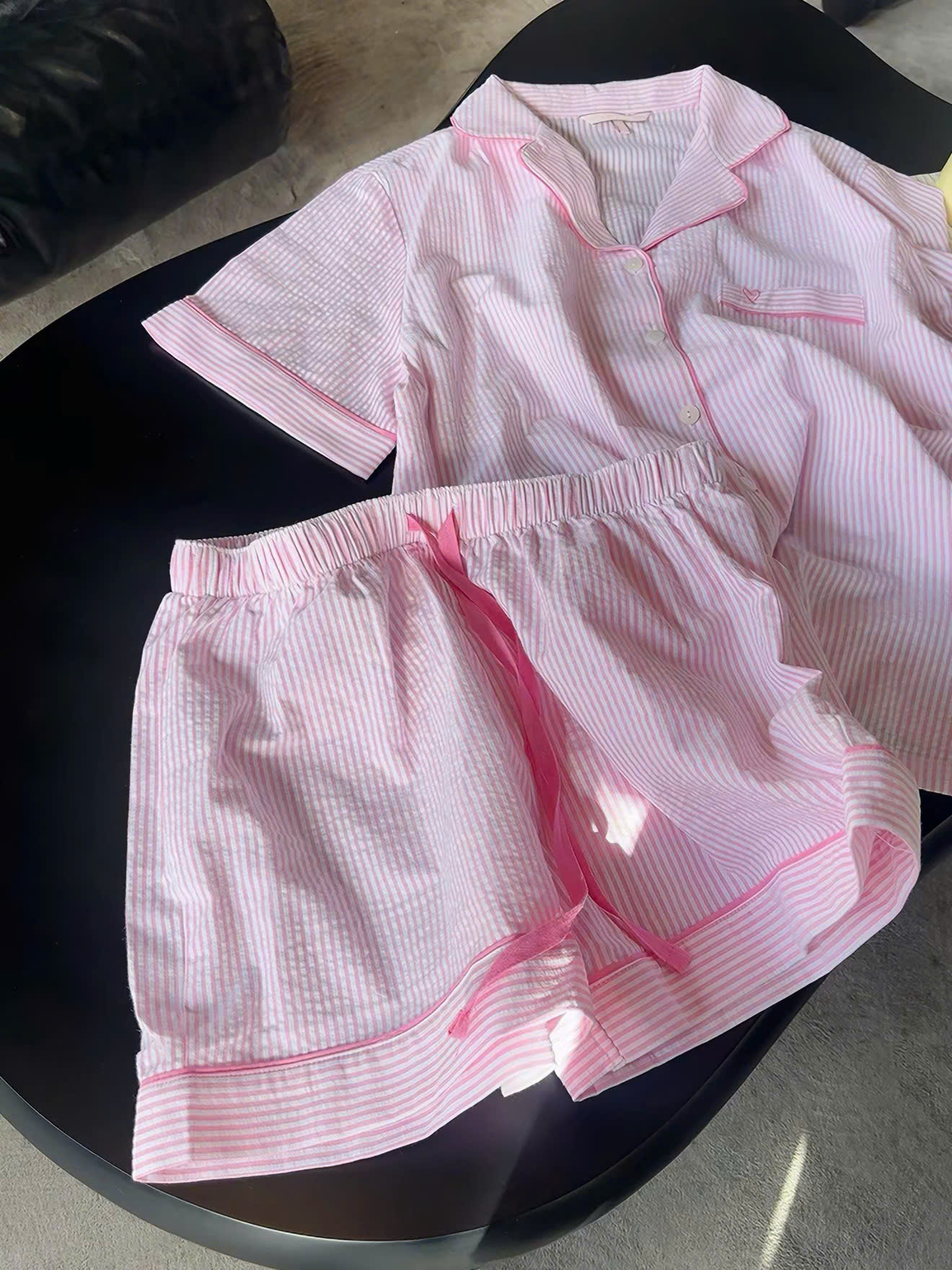 Bộ Pyjama Sọc Đáng Yêu