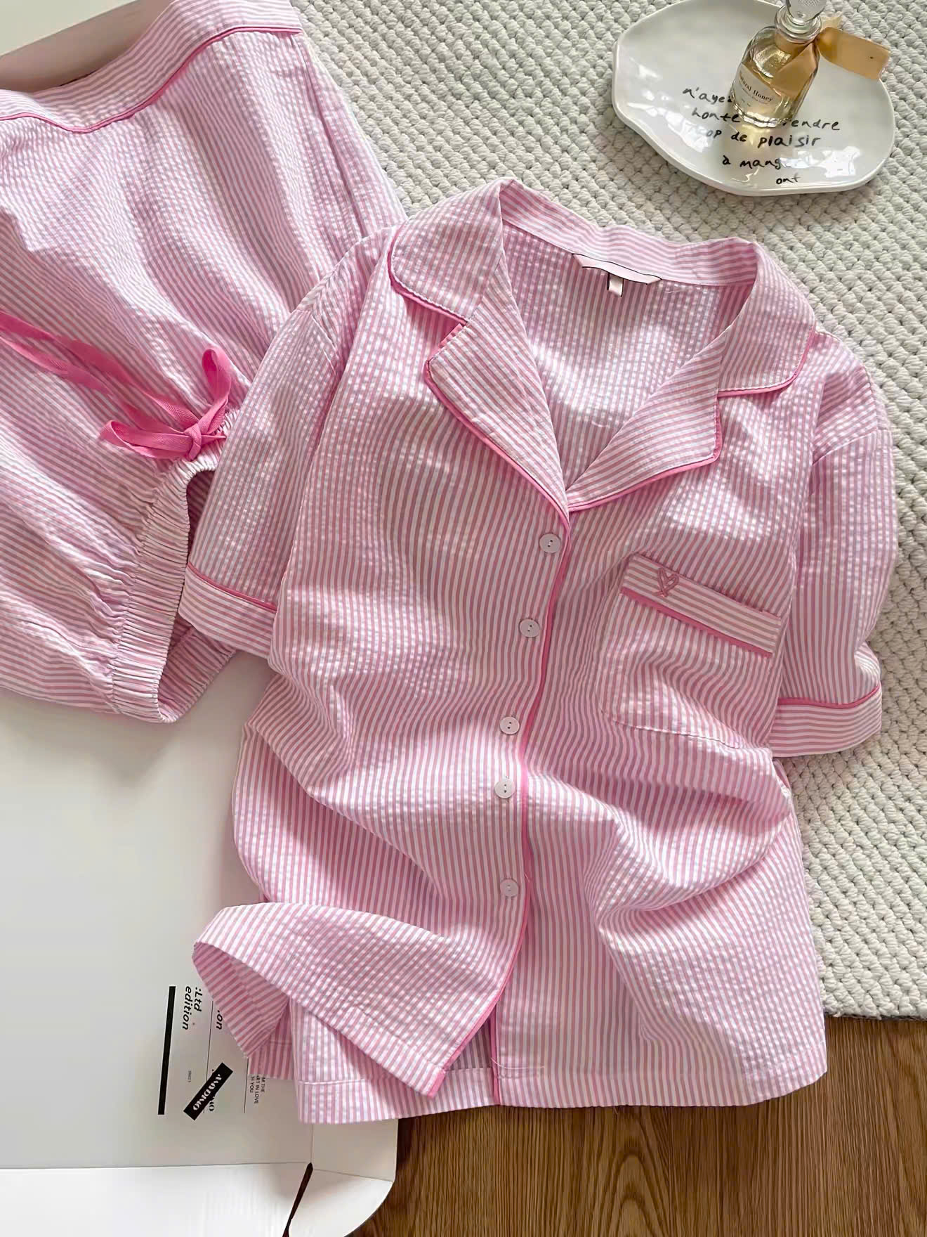 Bộ Pyjama Sọc Đáng Yêu