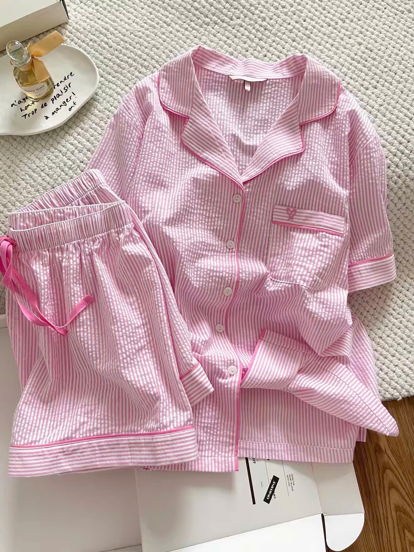 Bộ Pyjama Sọc Đáng Yêu