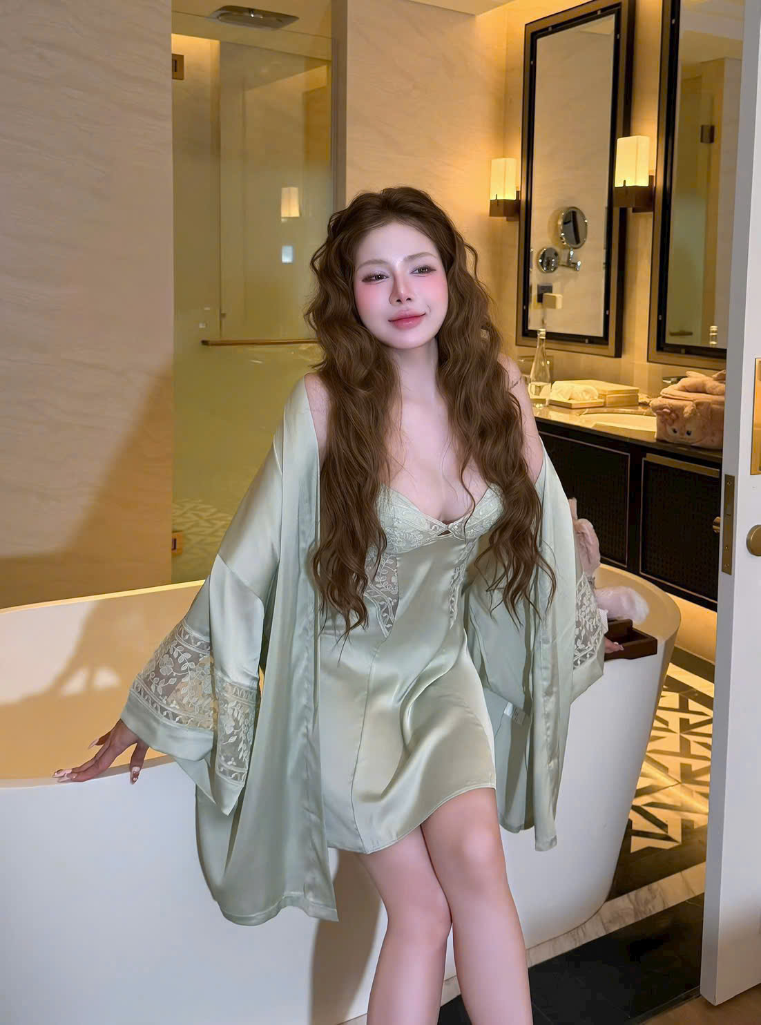Váy Ngủ Nữ Lụa Thanh Lịch