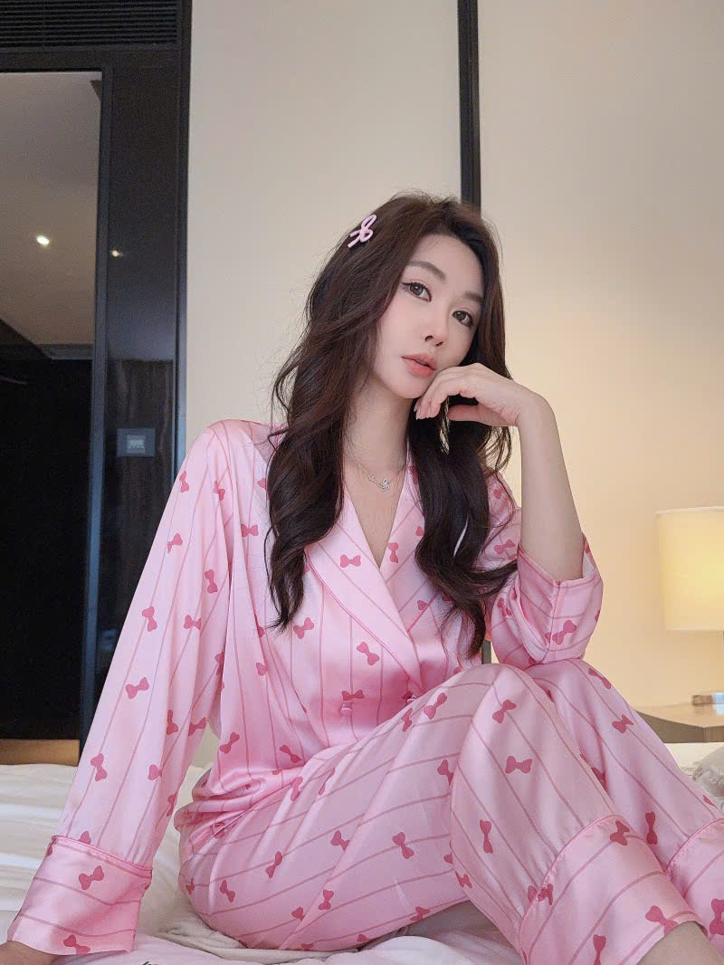 Bộ Pyjama Nơ Sọc Hồng