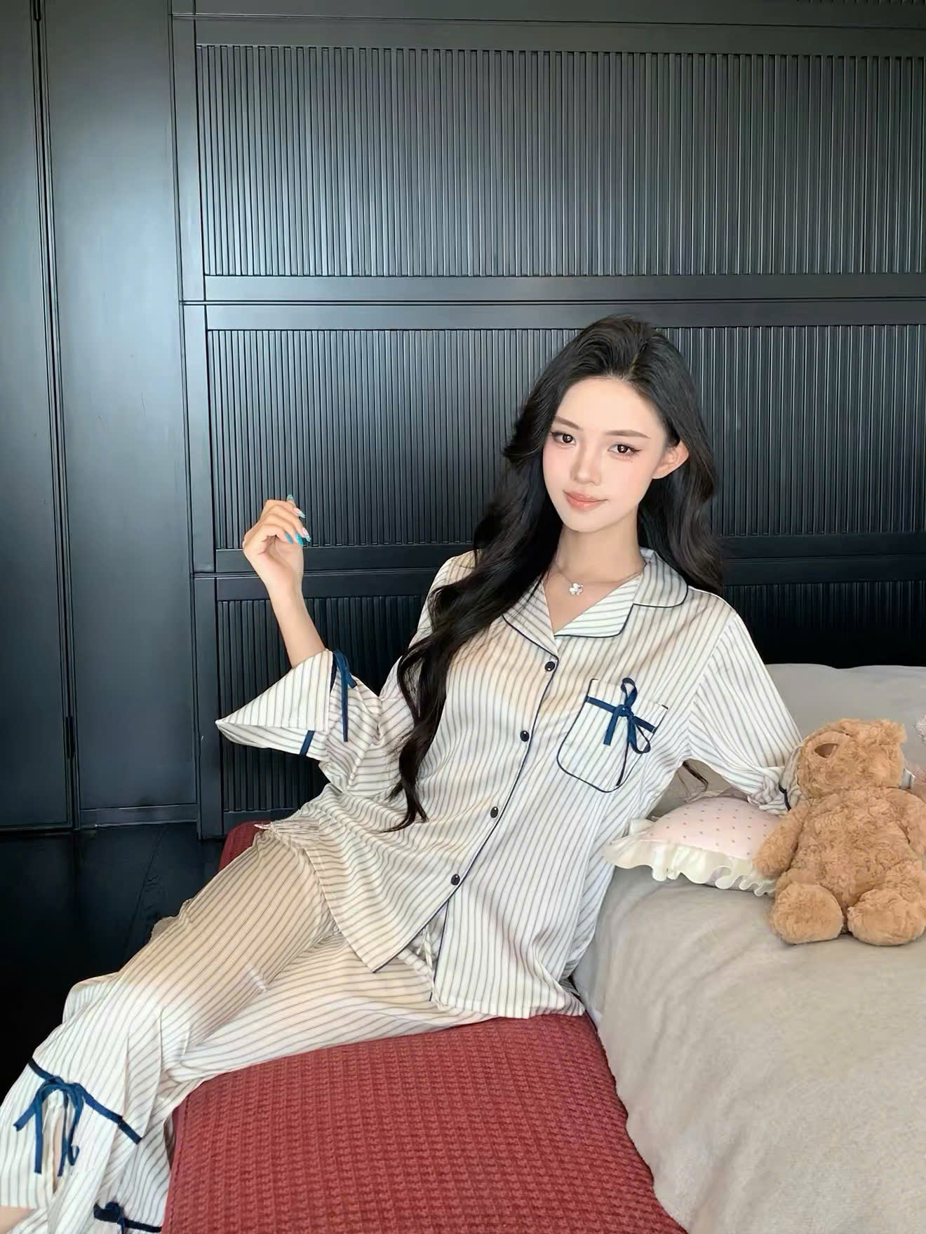 Bộ Pyjama Sọc Thanh Lịch