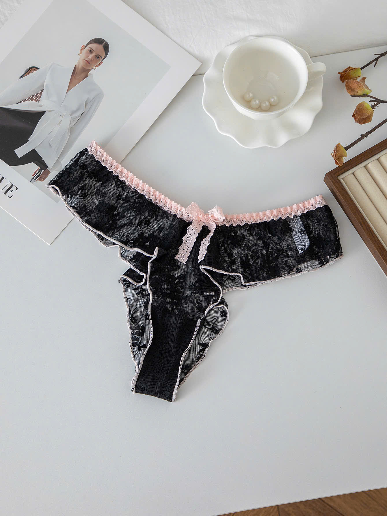 Quần Lót Ren Cá Tính Ngọt Ngào